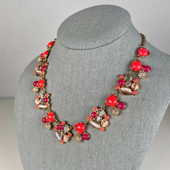 Kate Spade New York Bashful Blossom Statement Necklace Rhinestone Coral Pink - Picture 3 of 10